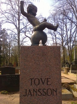 Family grave: sculpture by Victor Jansson