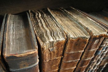 Pleasant interface still? Old book bindings ( Merton College library, Oxford, UK). Photo: Wikipedia